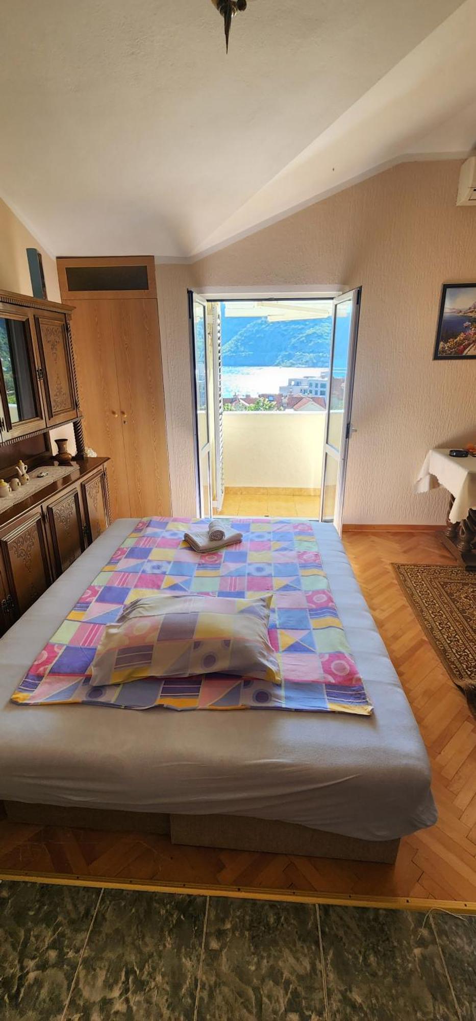 Lorena Rooms Risan Eksteriør billede